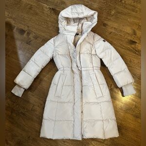 Kenneth Cole Women's Light Cream Puffer Jacket